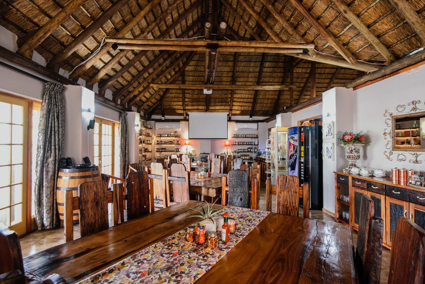 The long table — Kalahari Cottage