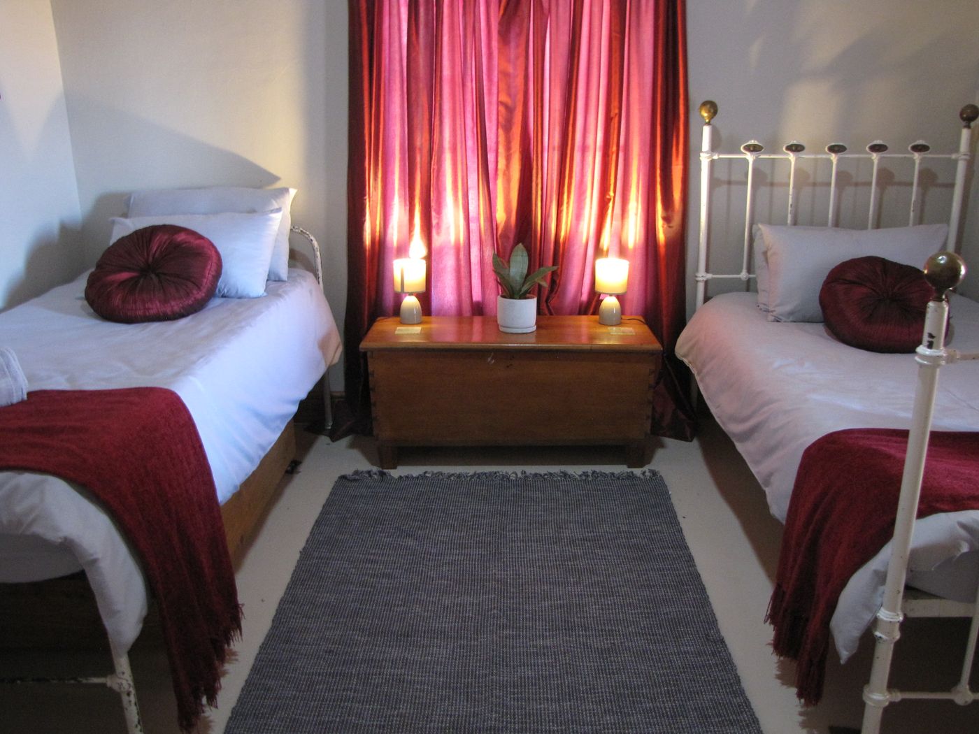 The twin room — Kalkpoort Homestead