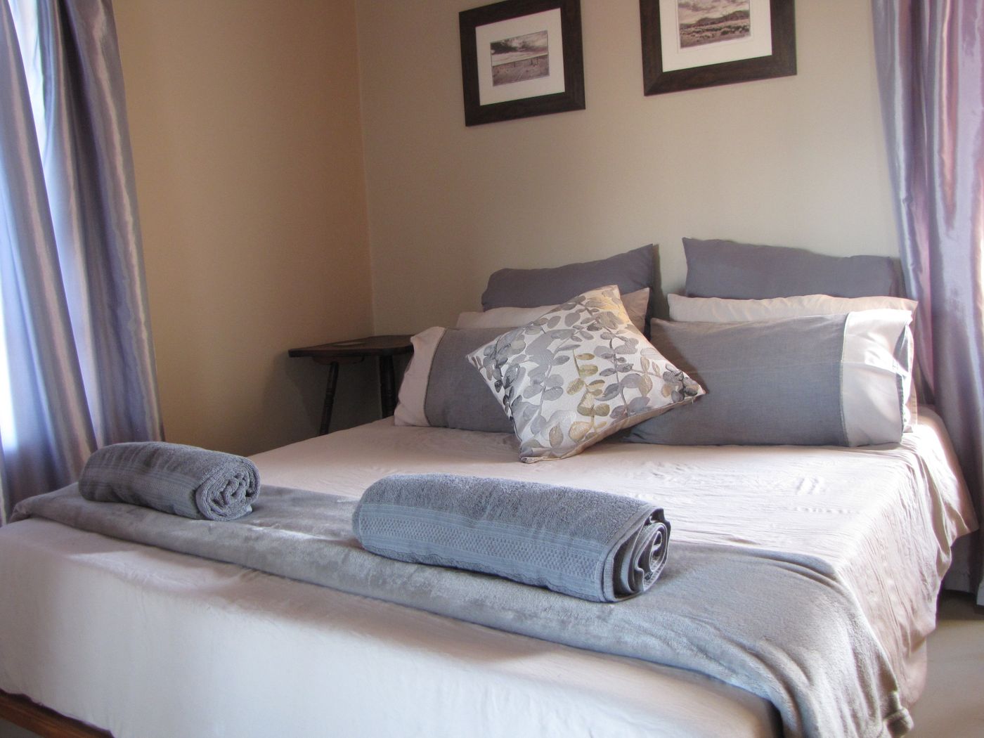A cottage bedroom — Kalkpoort Homestead