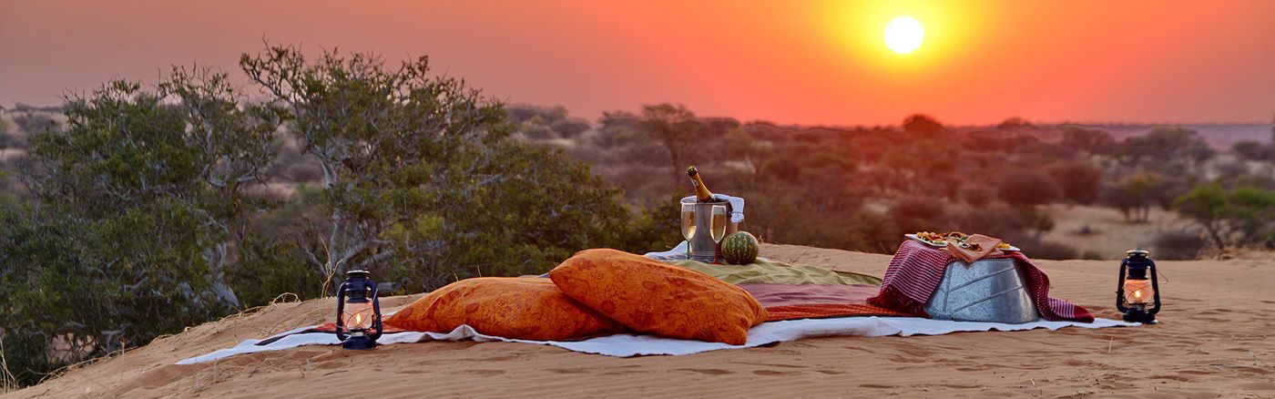 Sundowners on the dune — Van Zylsrus Hotel